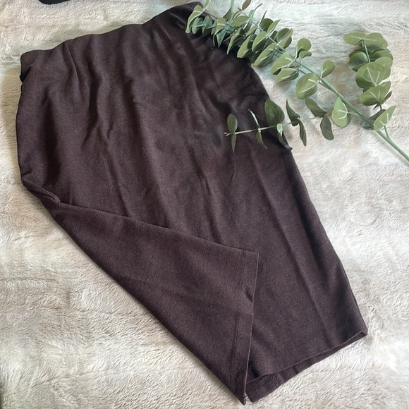 cs‼️SOLD‼️ Stretchy Brown Pencil Skirt - Picture 4 of 8